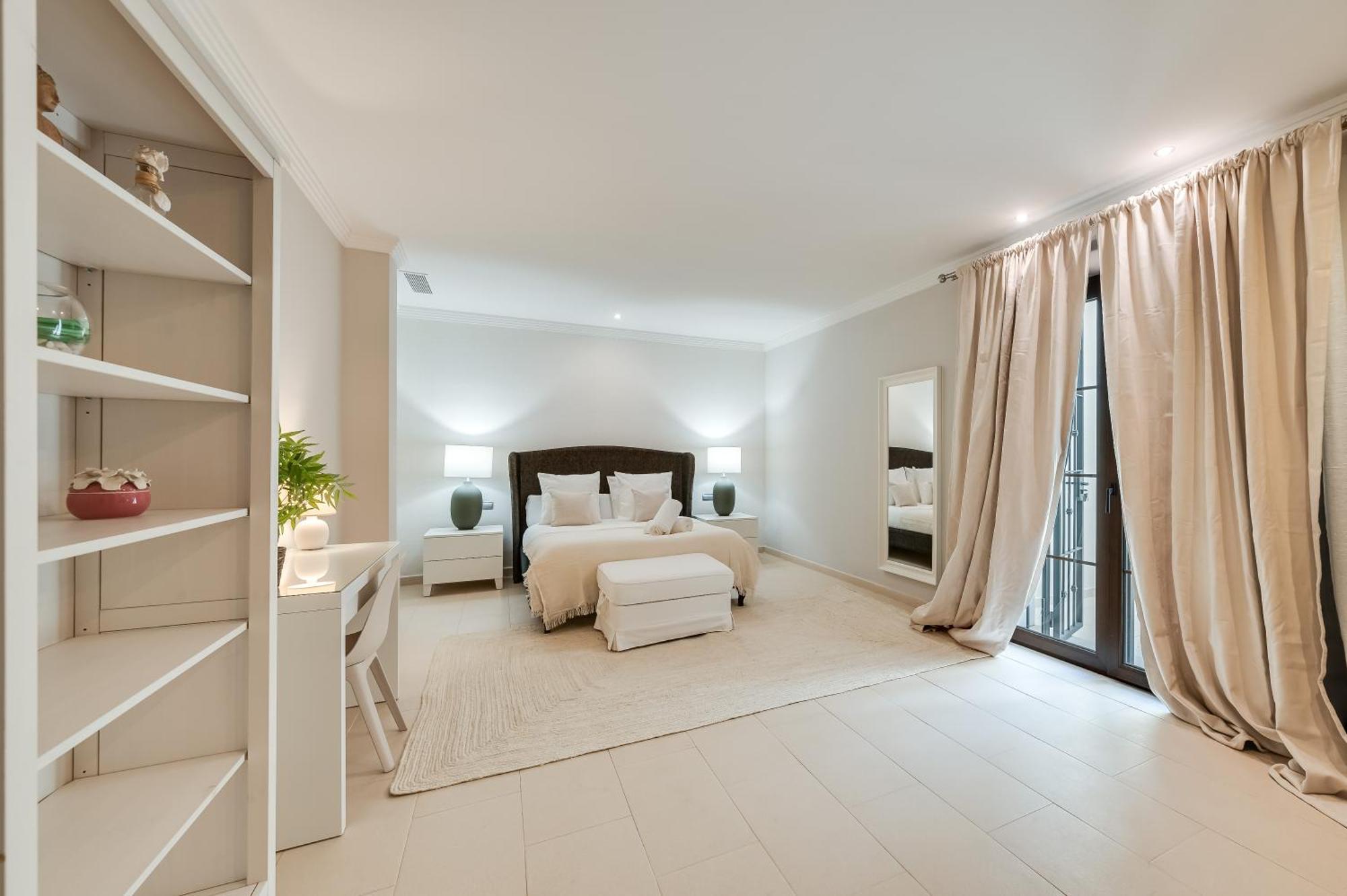 Vacation I Milka, Frontline Golf, Giant Private Heated Pool, Close To High-end Restaurants, 8min Puerto Banus, Cine * Marbella