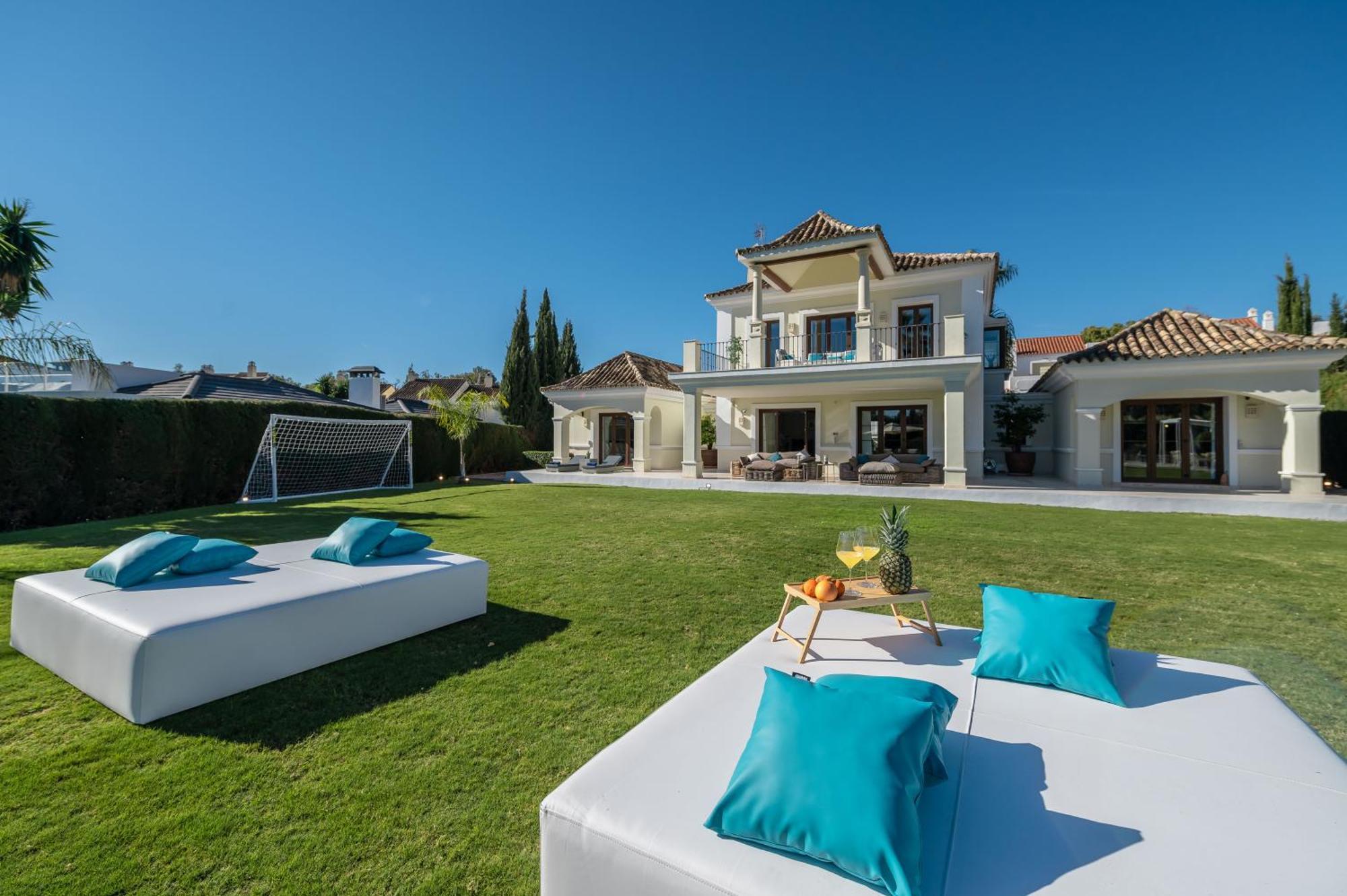 Vacation I Milka, Frontline Golf, Giant Private Heated Pool, Close To High-end Restaurants, 8min Puerto Banus, Cine *
