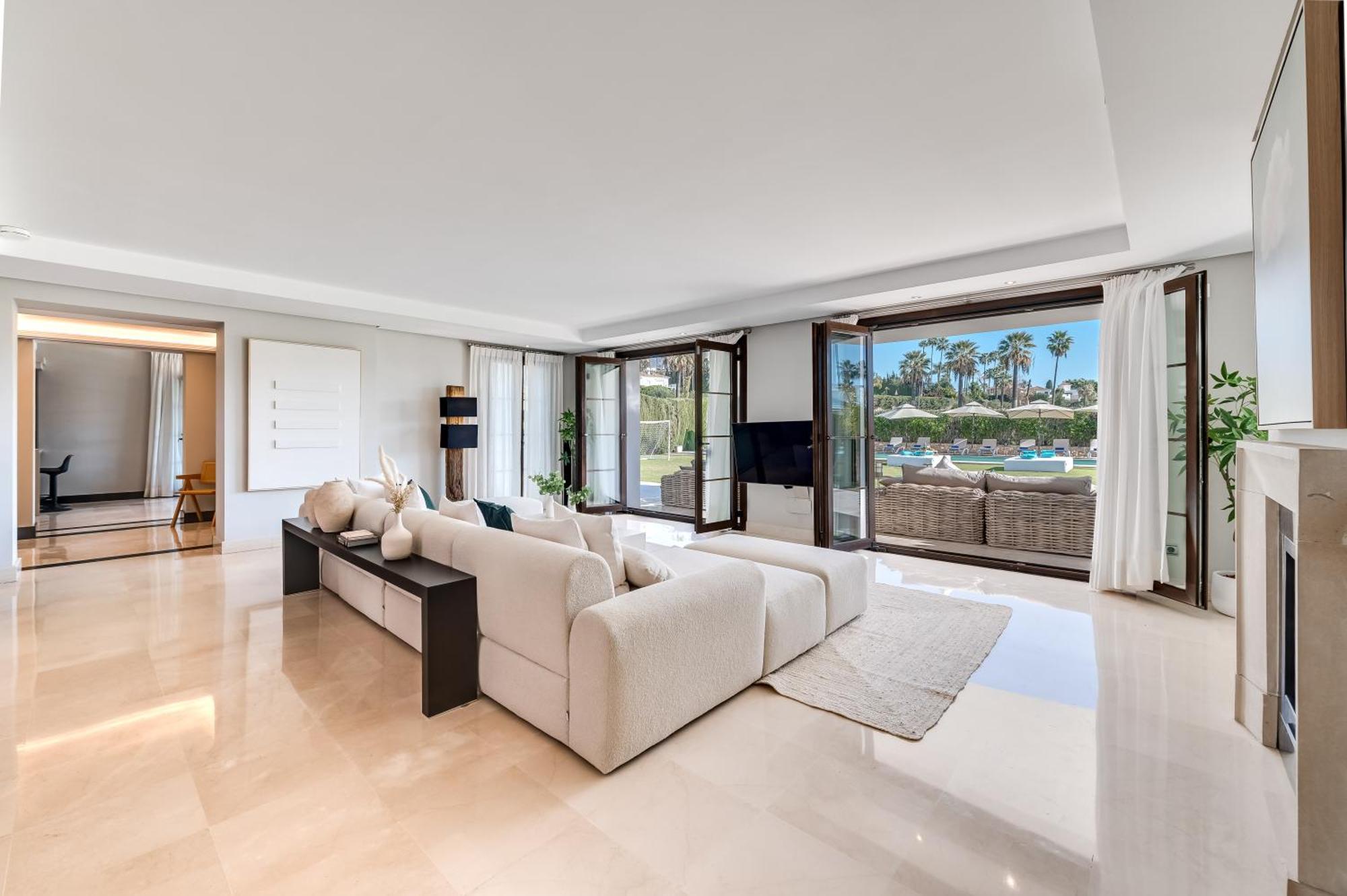 Vacation I Milka, Frontline Golf, Giant Private Heated Pool, Close To High-end Restaurants, 8min Puerto Banus, Cine * Marbella
