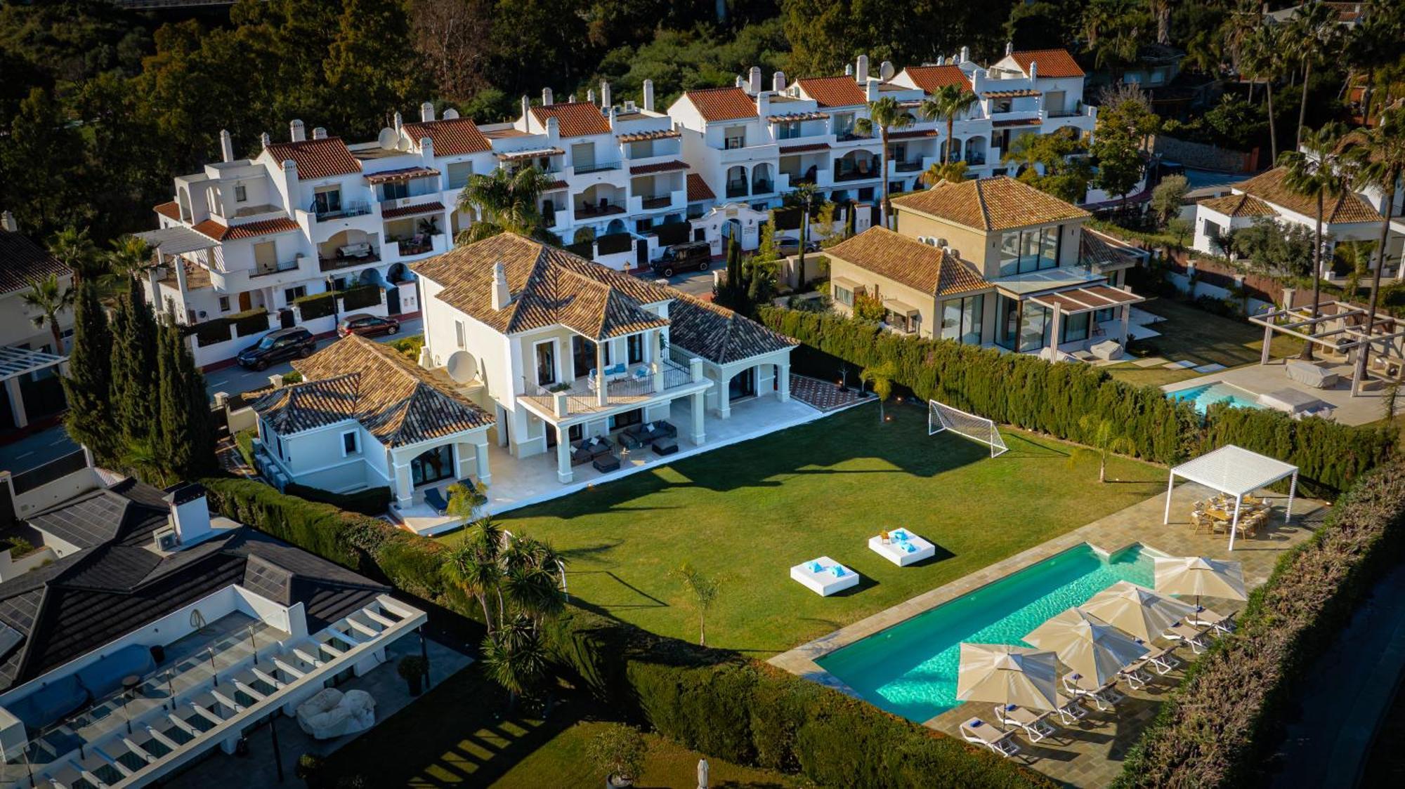 Vacation I Milka, Frontline Golf, Giant Private Heated Pool, Close To High-end Restaurants, 8min Puerto Banus, Cine