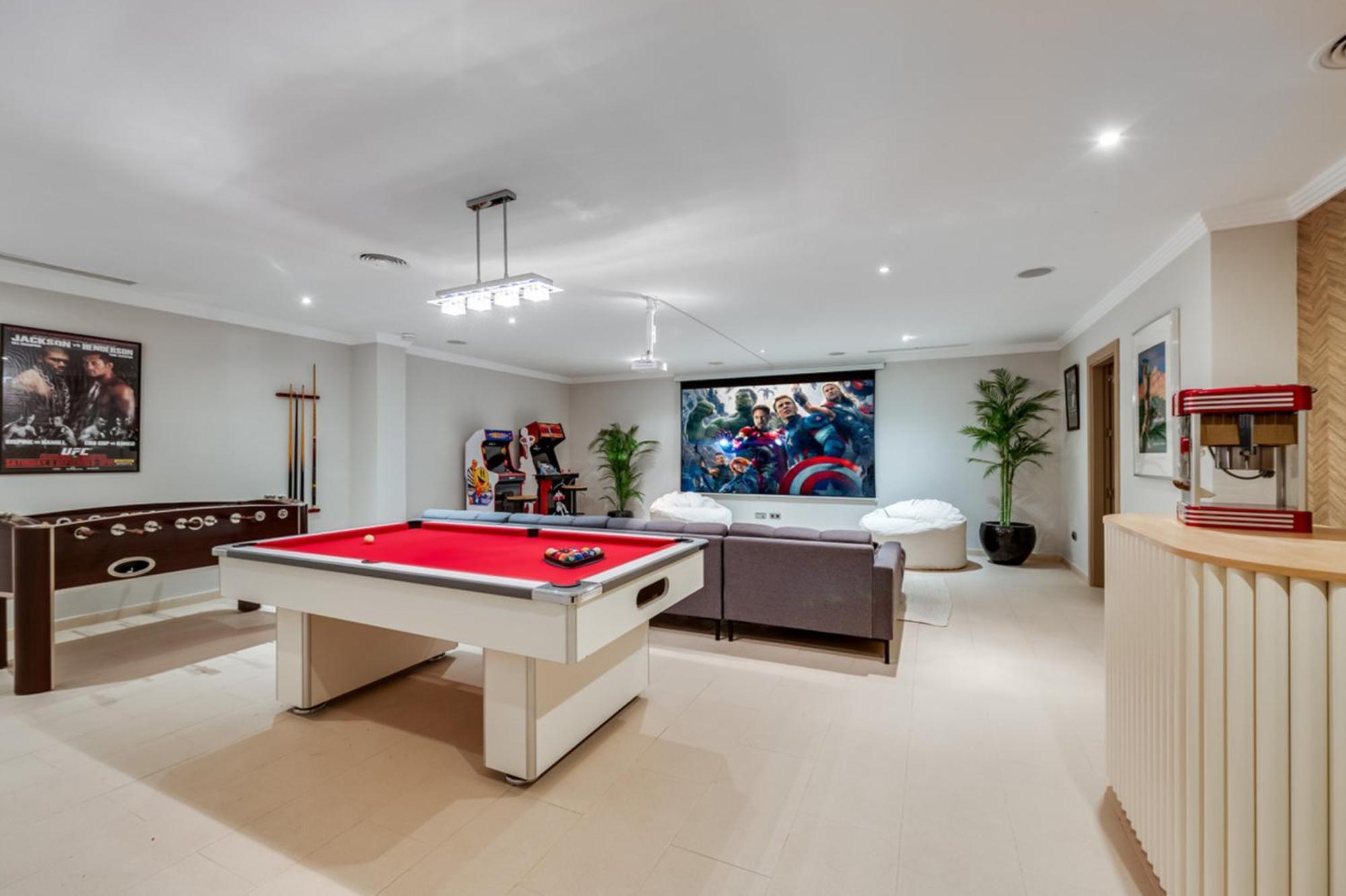 Vacation I Milka, Frontline Golf, Giant Private Heated Pool, Close To High-end Restaurants, 8min Puerto Banus, Cine Villa